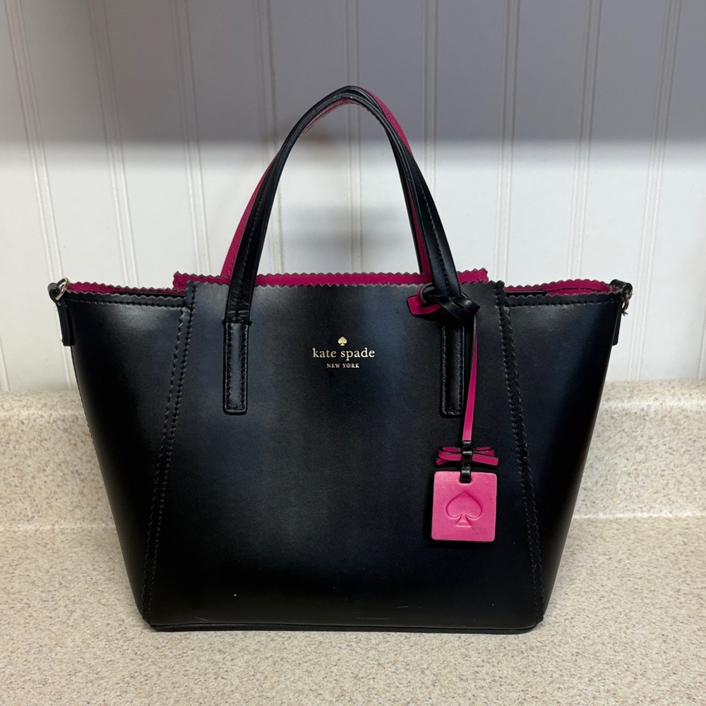 Kate Spade Leather Bag with Pink Inside